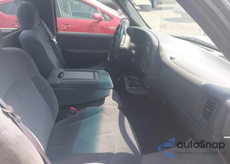 2000 Chevrolet Silverado 1500 Ls z USA, uszkodzony, nr VIN 1GCEK14T4YE213610